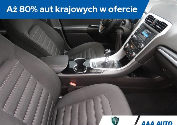 Ford Mondeo cena 38000 przebieg: 211383, rok produkcji 2015 z Trzebnica małe 137